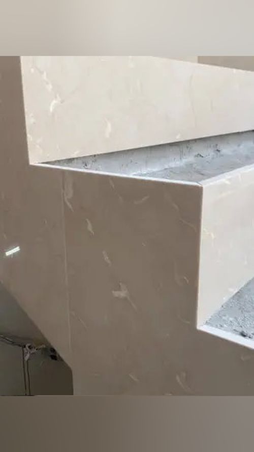 施工現(xiàn)場實(shí)拍 這究竟是人造石還是天然石 莎安娜